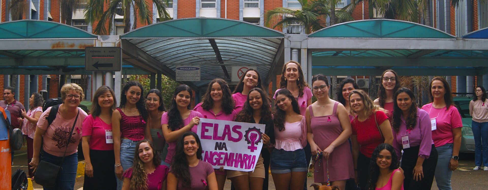 Equipe Extracurricular "Elas na Engenharia"