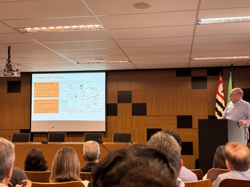 PSE - Notícias - PSE e FEMUNICAMP recebem Prof. Eric Larson para palestra sobre Net-zero