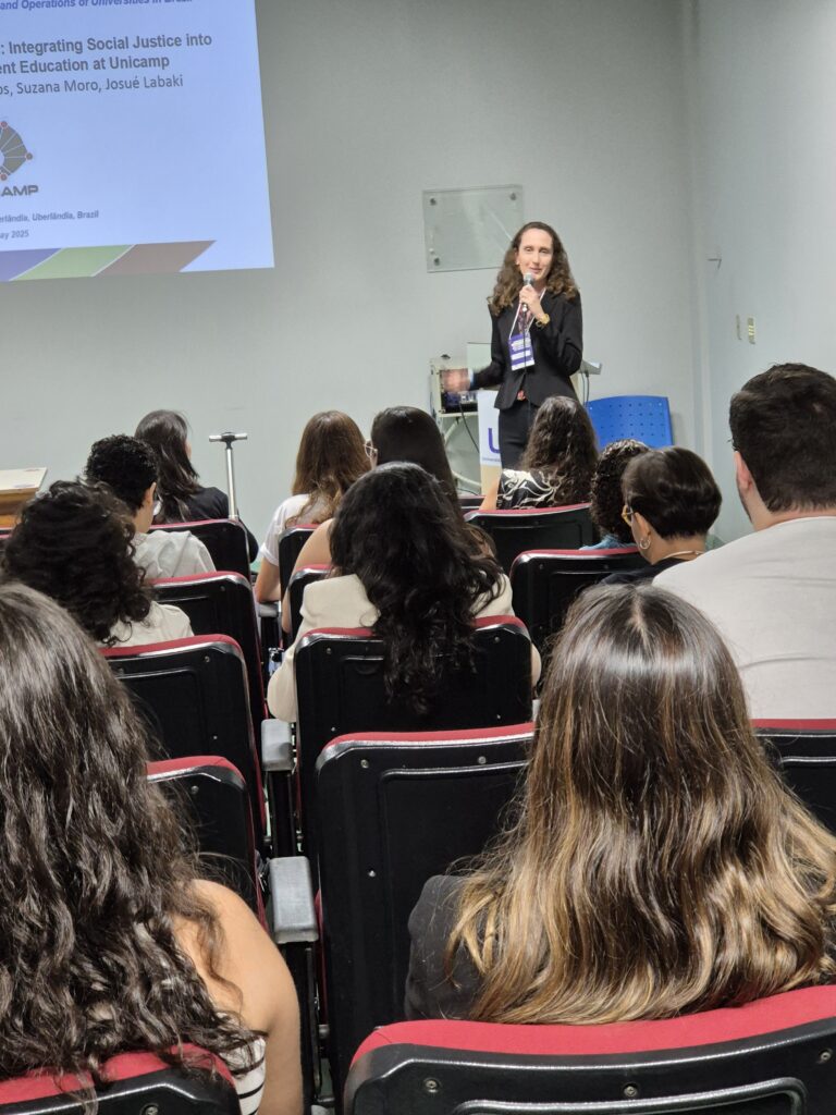 Parceria FEM e CAMEJA recebe prêmio Best Paper Award no Symposium on Sustainability in the Curriculum and Operations of Universities in Brazil