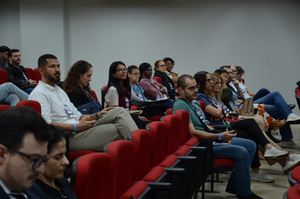 Parceria FEM e CAMEJA recebe prêmio Best Paper Award no Symposium on Sustainability in the Curriculum and Operations of Universities in Brazil