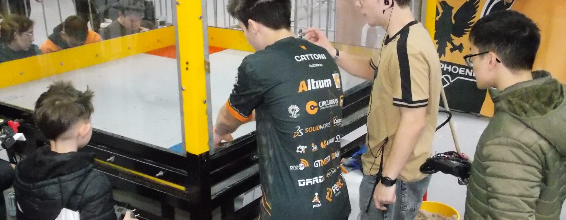 Combate de robôs